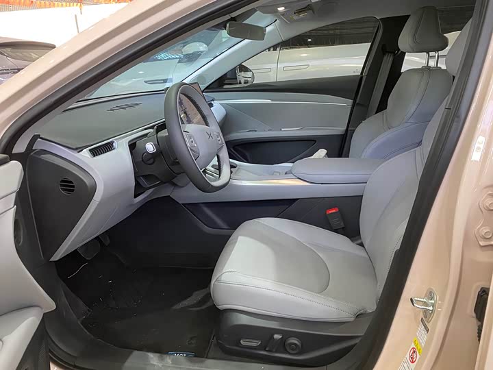 Фото 6 - XPeng Mona M03