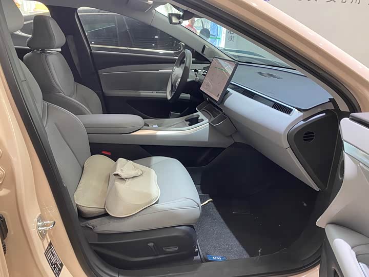 Фото 7 - XPeng Mona M03