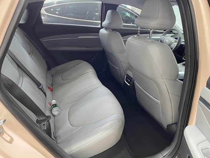 Фото 8 - XPeng Mona M03