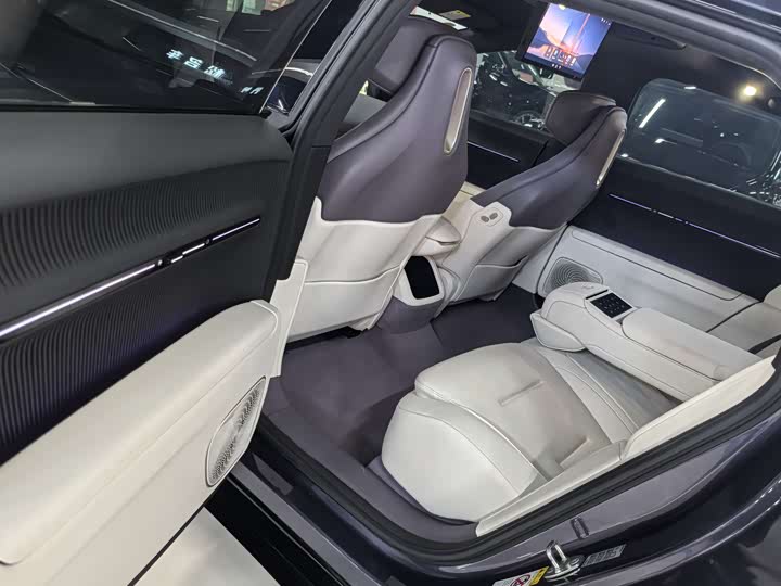 Фото 9 - Avatr 12