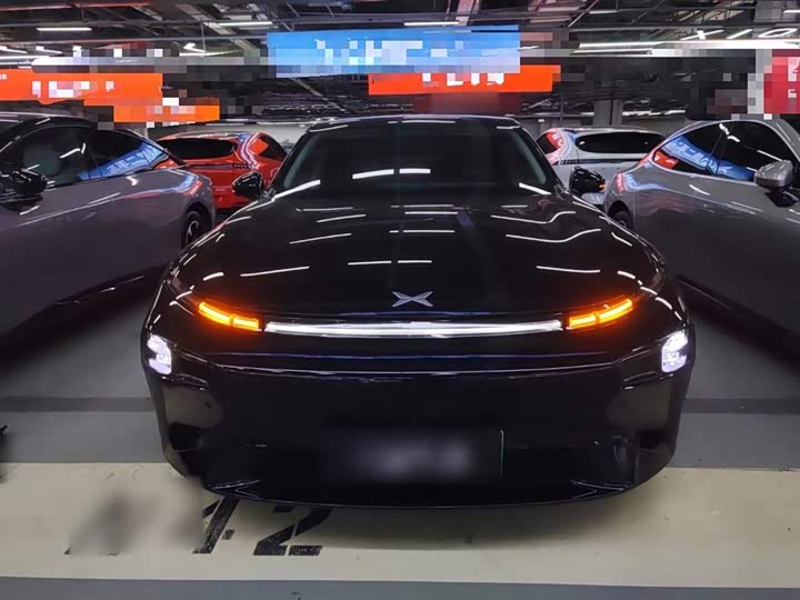 Фото 3 - XPeng P7