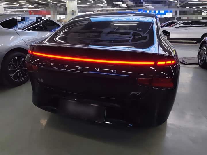 Фото 6 - XPeng P7
