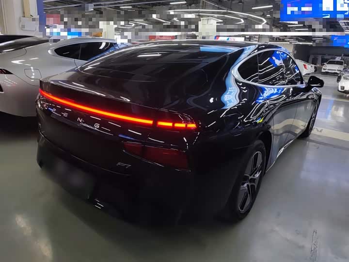 Фото 7 - XPeng P7