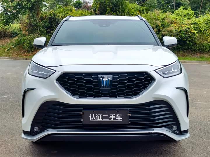 Фото 2 - Toyota Crown Kluger