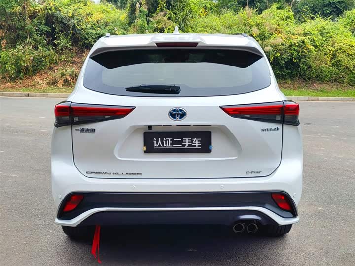 Фото 6 - Toyota Crown Kluger