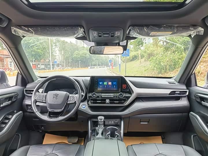 Фото 8 - Toyota Crown Kluger