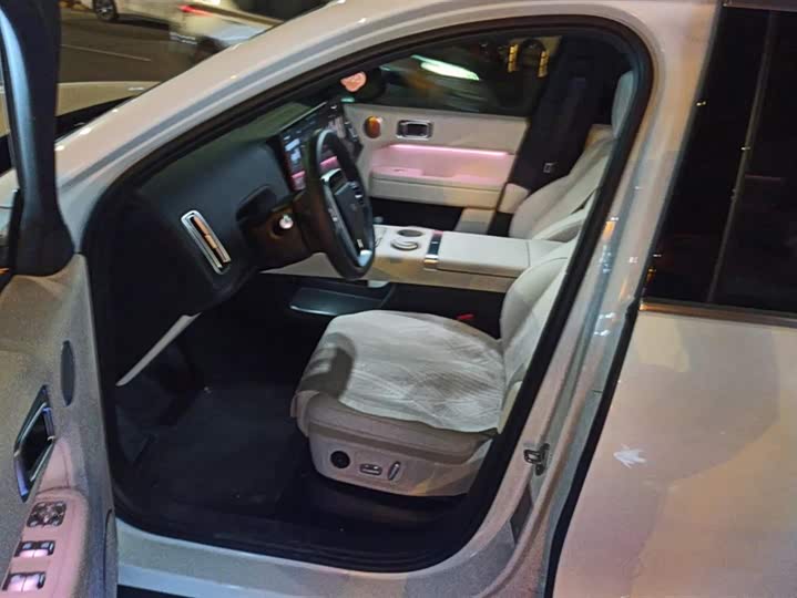 Фото 9 - LiXiang L6