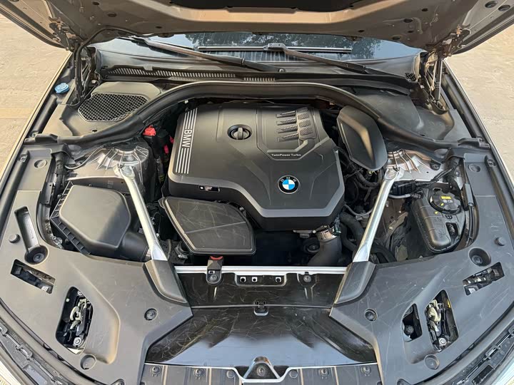 Фото 8 - BMW 5 Series