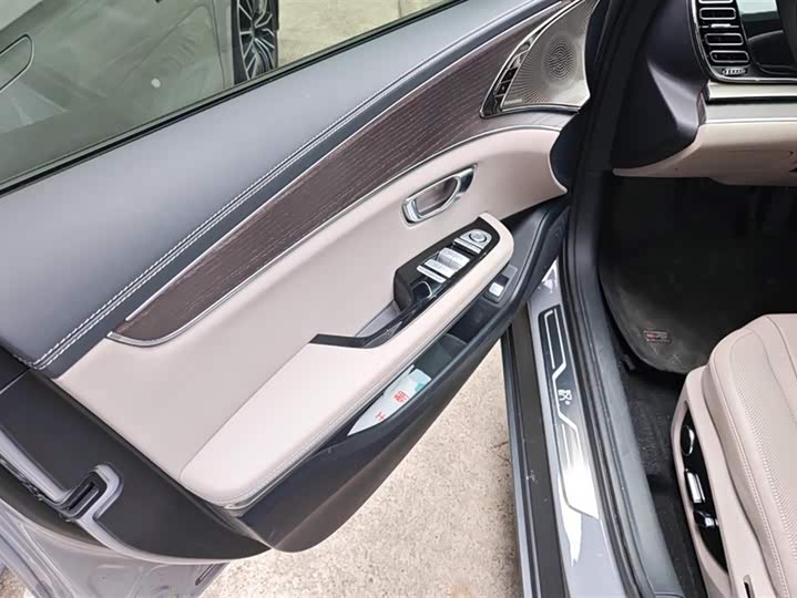 Фото 7 - BYD Han