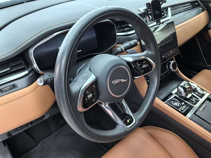 Фото 5 - Jaguar XF L