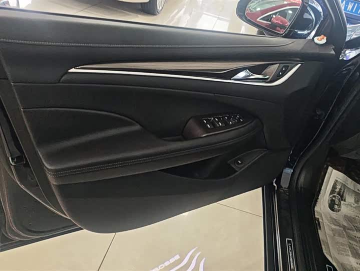 Фото 7 - Buick LaCrosse