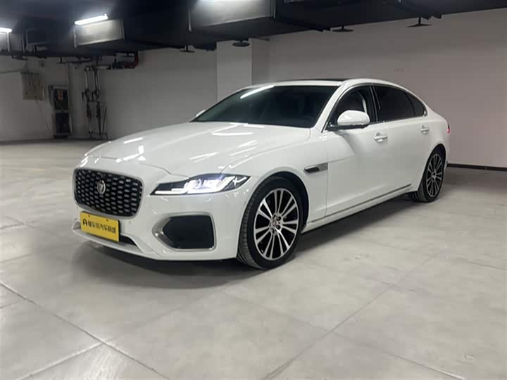 Фото 2 - Jaguar XF L