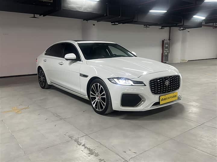 Фото 4 - Jaguar XF L