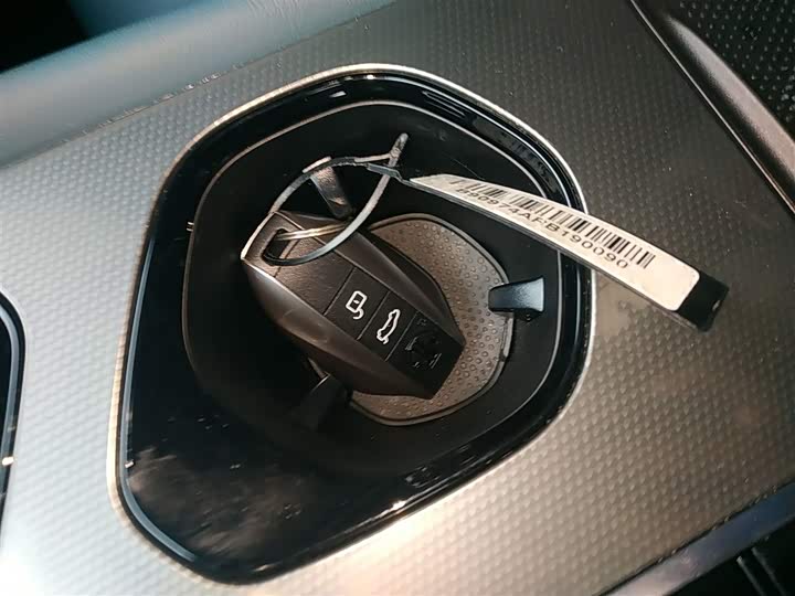 Фото 9 - MG Motor 7