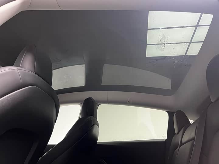 Фото 8 - Tesla Model Y