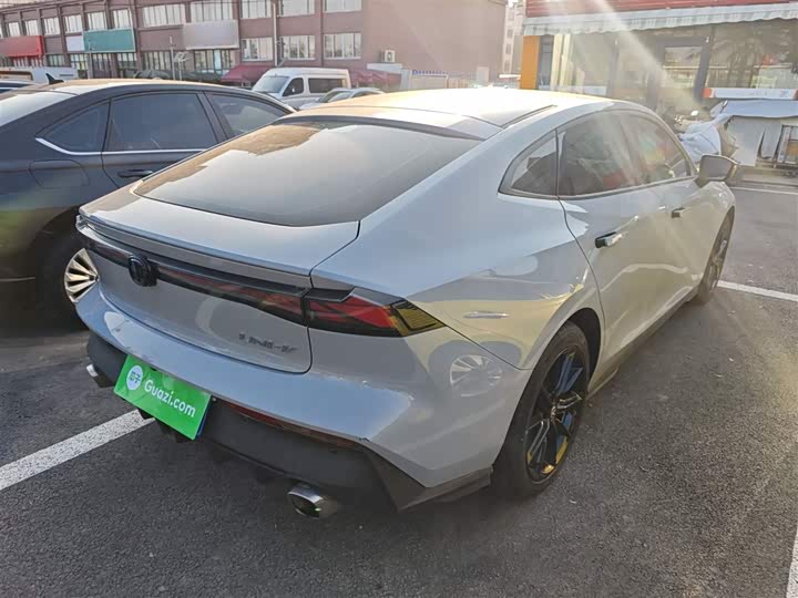 Фото 7 - Changan UNI-V