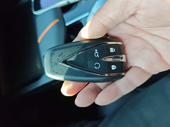 Фото 9 - Changan UNI-V