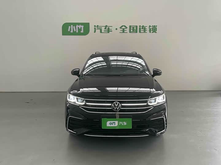 Фото 2 - Volkswagen Tiguan L Pro