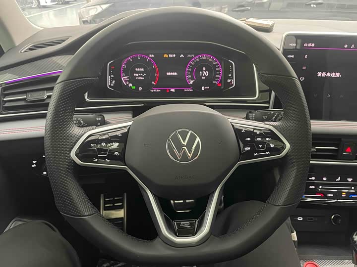 Фото 8 - Volkswagen Tiguan L Pro