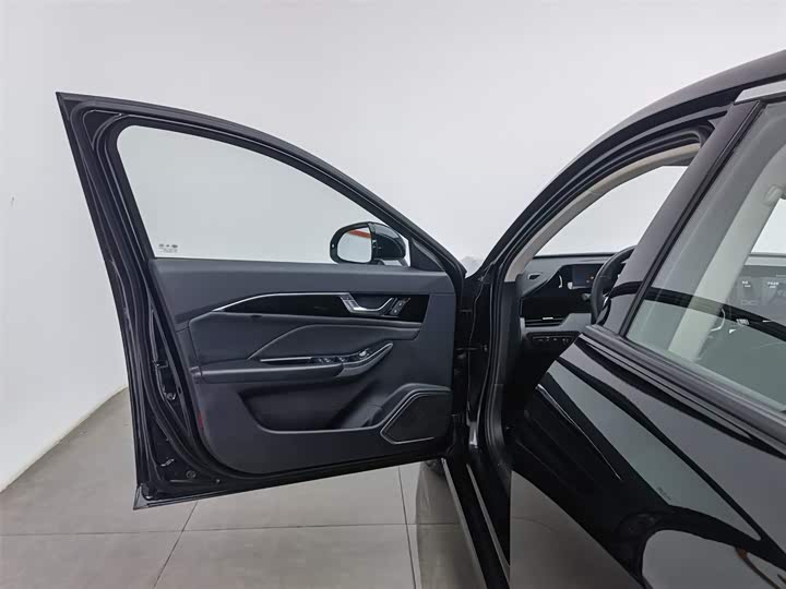 Фото 8 - Bestune B70