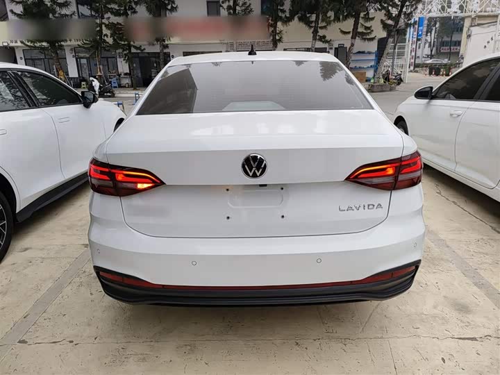 Фото 6 - Volkswagen Lavida