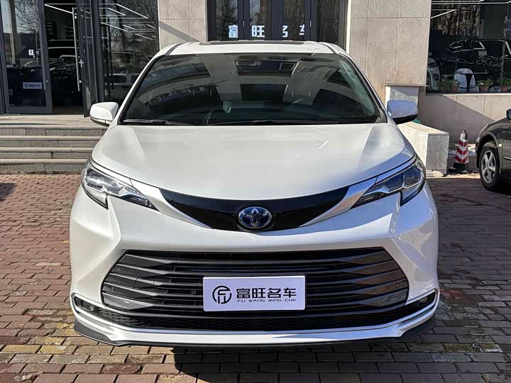 Фото 2 - Toyota Sienna