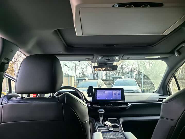 Фото 7 - Toyota Sienna