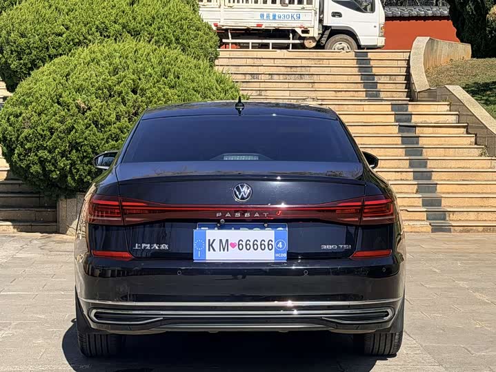 Фото 7 - Volkswagen Passat