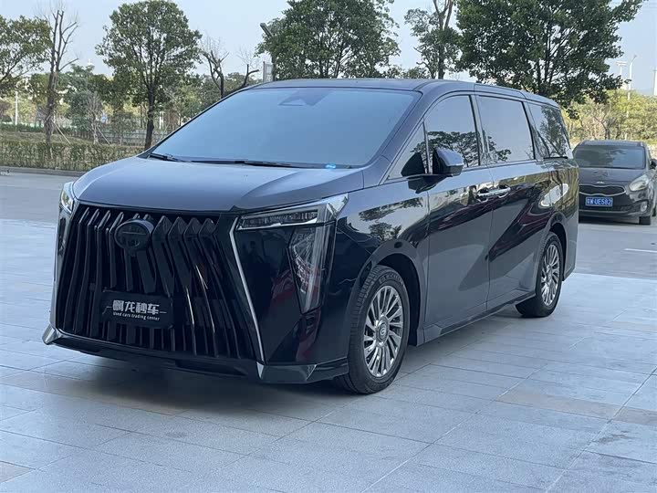 Фото 1 - GAC Trumpchi M8