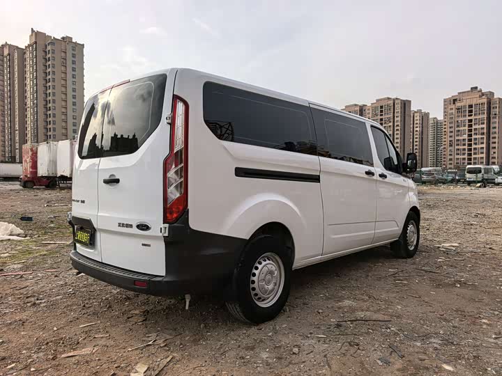 Фото 4 - Ford Transit