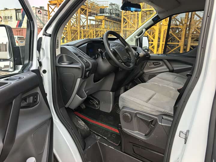 Фото 7 - Ford Transit