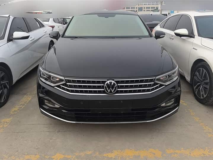 Фото 2 - Volkswagen Magotan