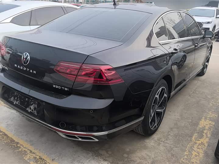 Фото 3 - Volkswagen Magotan