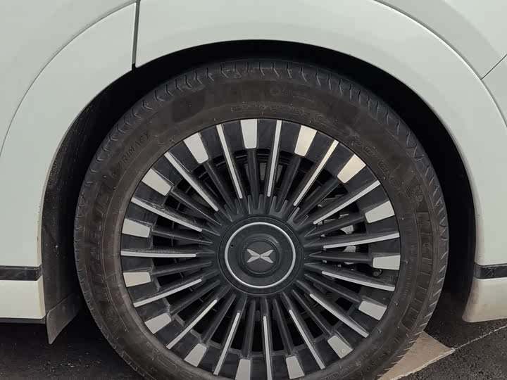 Фото 7 - XPeng X9