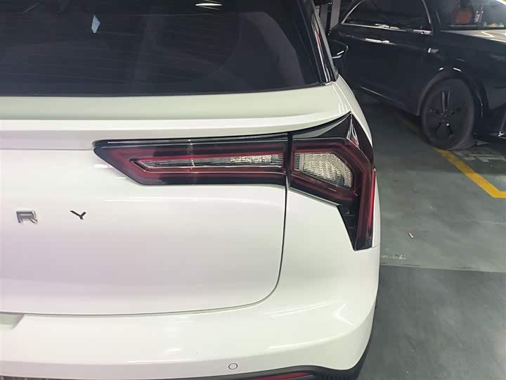 Фото 8 - Geely Geometry E Firefly