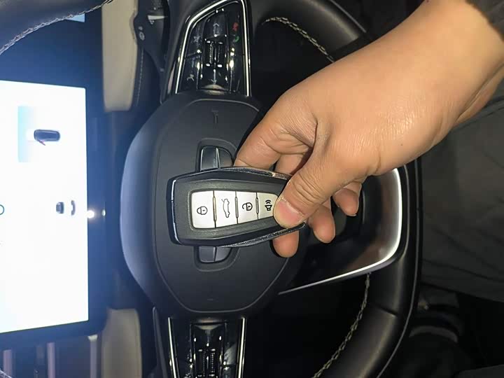 Фото 9 - Geely Geometry E Firefly