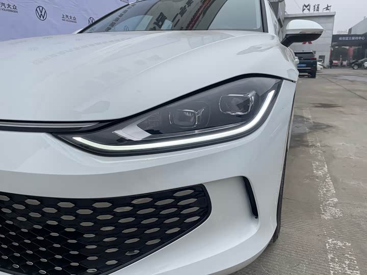 Фото 9 - Volkswagen Lamando L