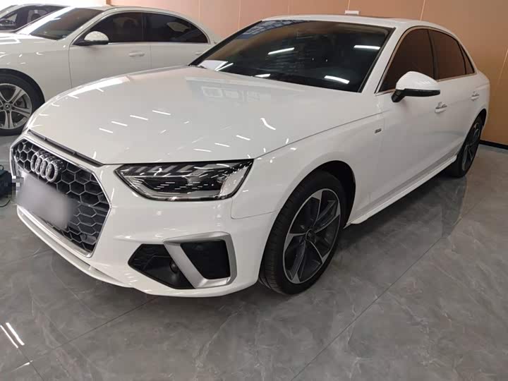 Фото 1 - Audi A4L