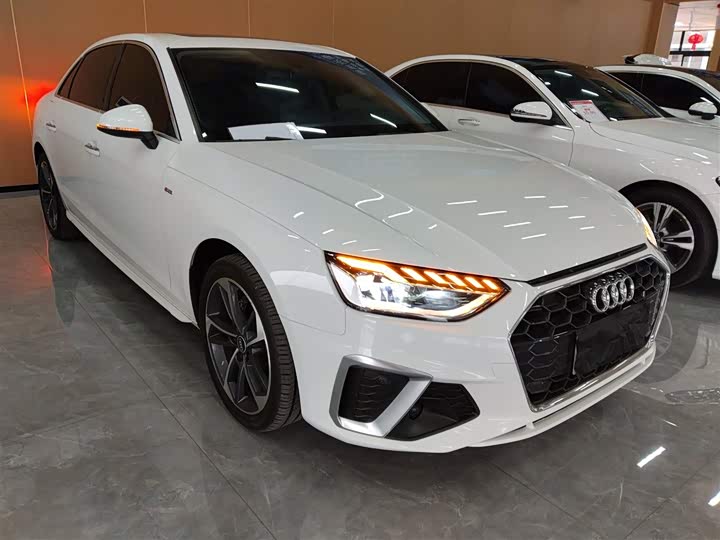 Фото 4 - Audi A4L