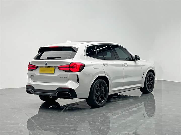 Фото 6 - BMW iX3