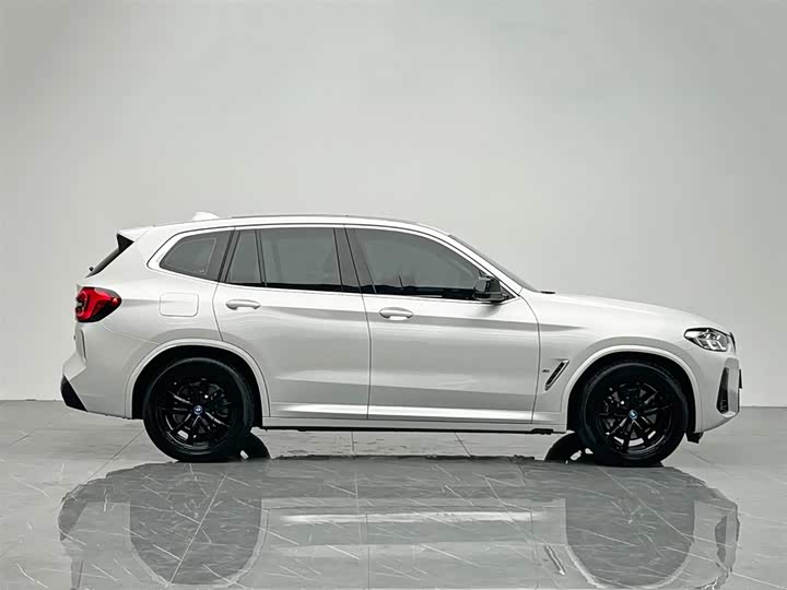 Фото 7 - BMW iX3