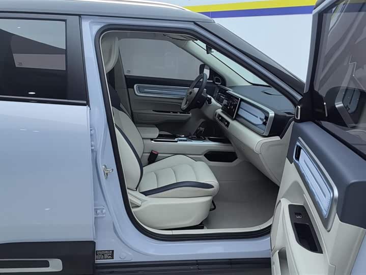 Фото 8 - Geely Icon