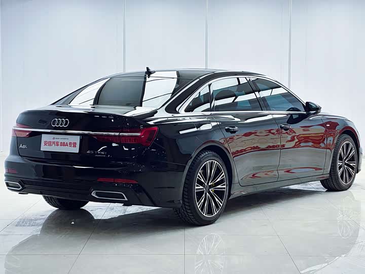 Фото 3 - Audi A6L