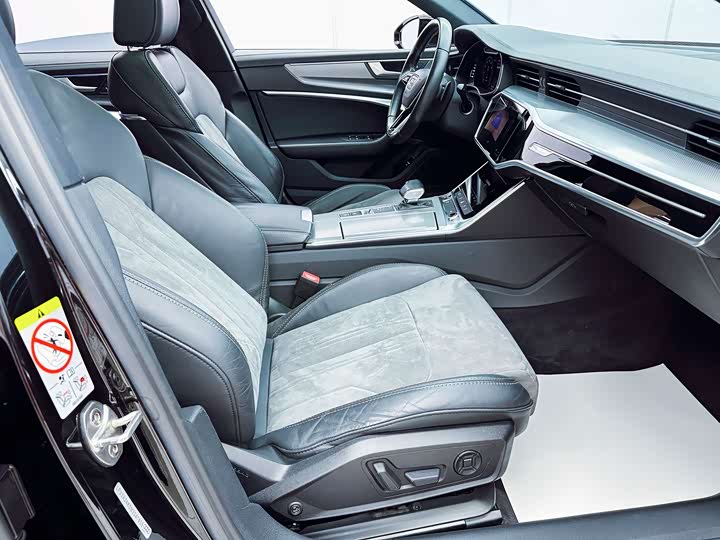 Фото 8 - Audi A6L