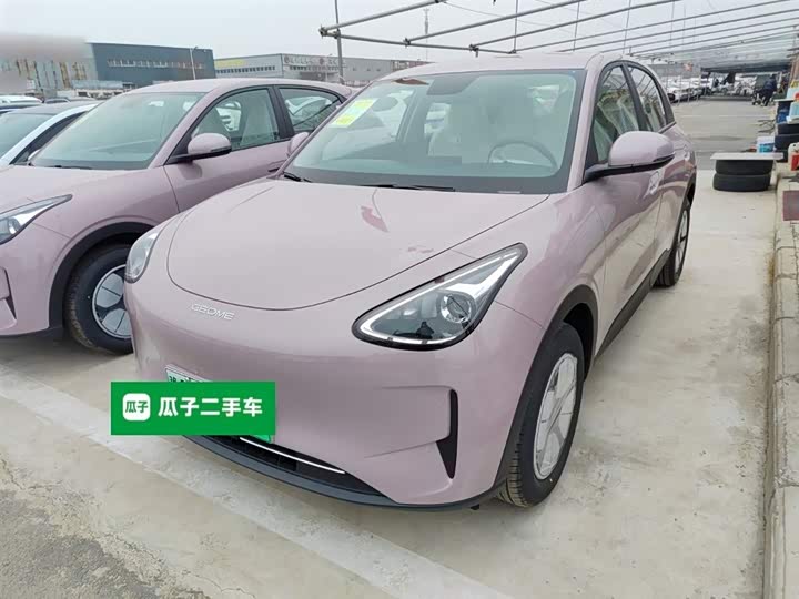 Фото 2 - Geely Galaxy Geome