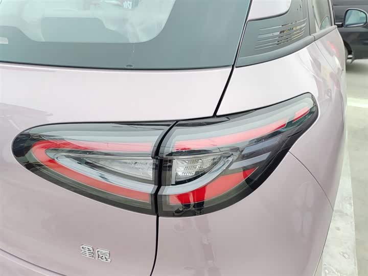 Фото 8 - Geely Galaxy Geome