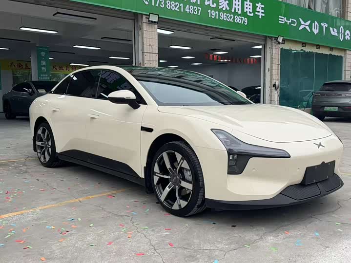 Фото 8 - XPeng Mona M03