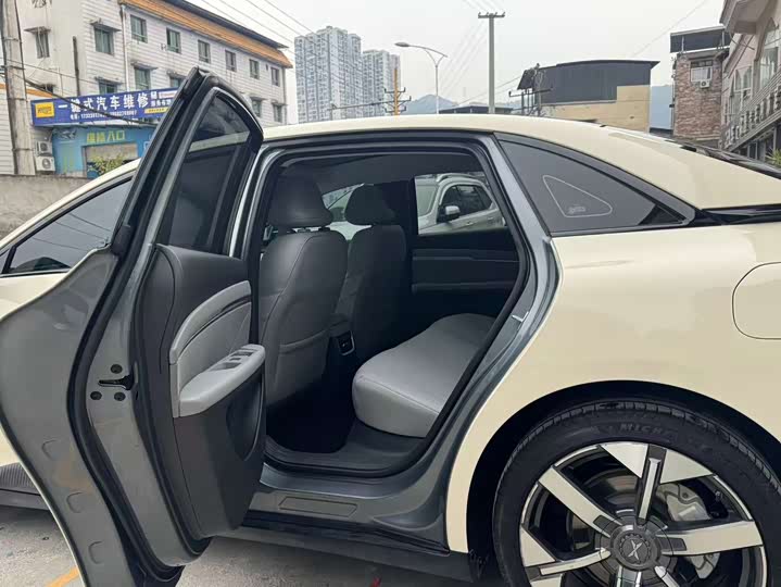 Фото 9 - XPeng Mona M03