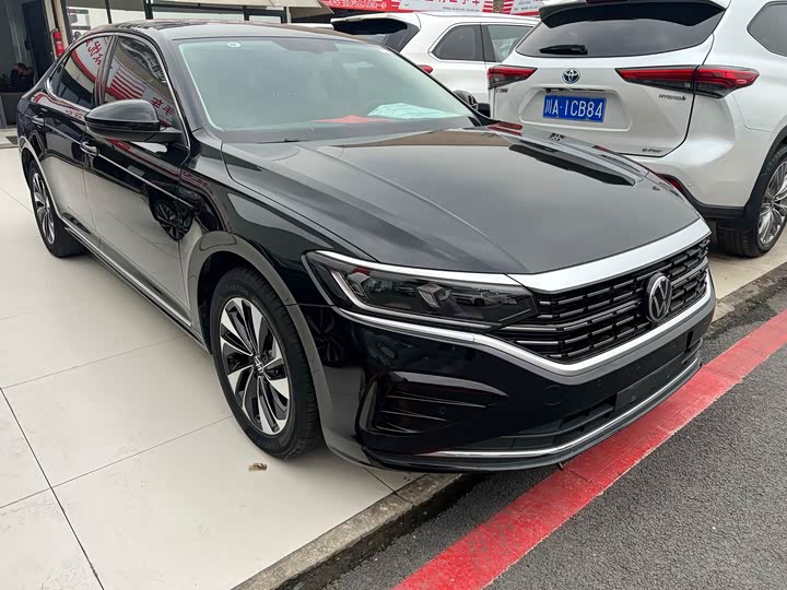 Фото 3 - Volkswagen Passat