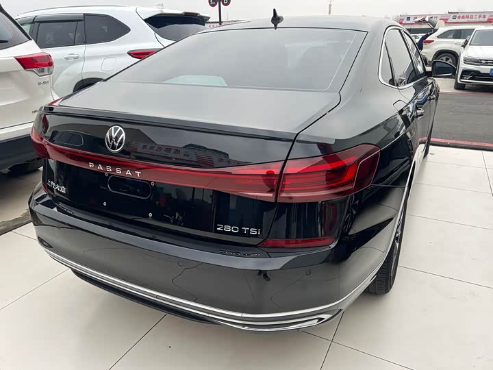 Фото 9 - Volkswagen Passat